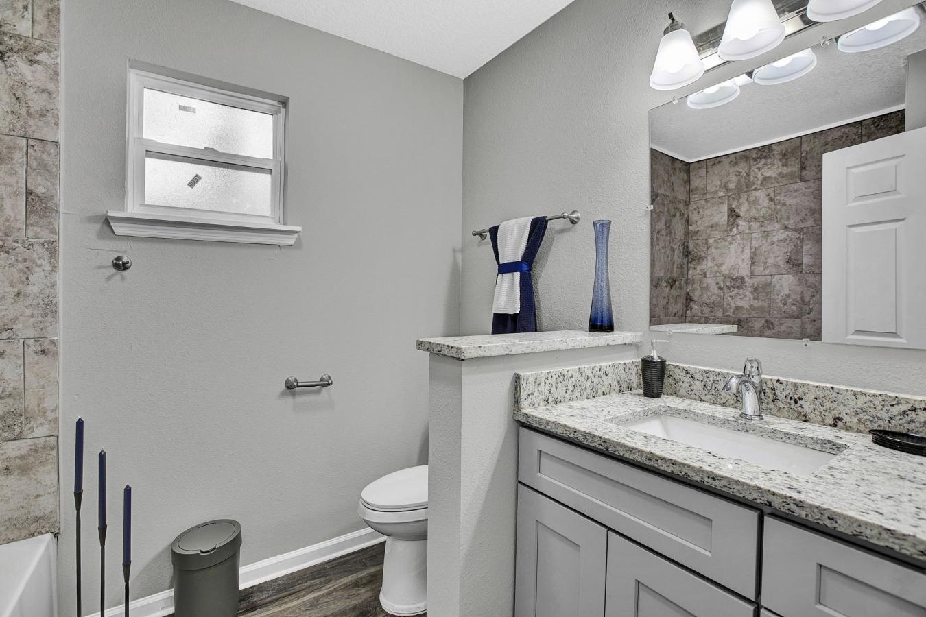 Stunning New Construction Home - Move-In Ready! Welcome home! A beauti – image 10