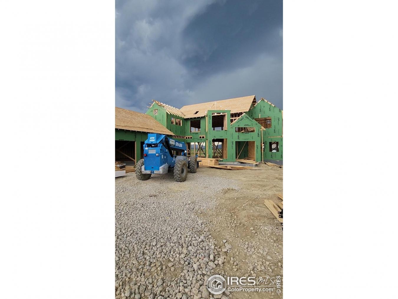 Berthoud, Larimer, 80513, United States, 5 Bedrooms Bedrooms, ,4 BathroomsBathrooms,Residential,For Sale,1902896