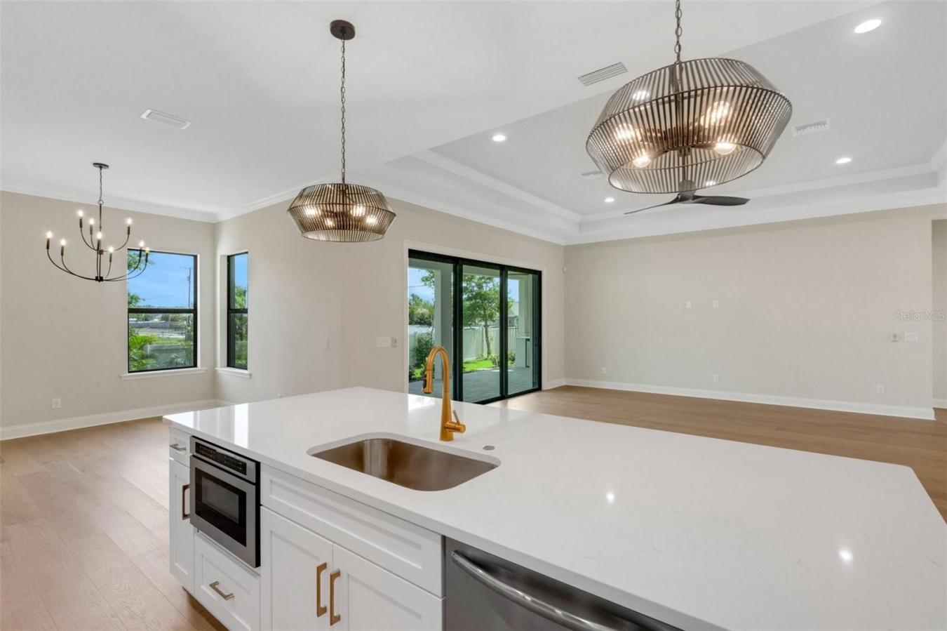 LAKELAND, Polk, 33812, United States, 4 Bedrooms Bedrooms, ,3 BathroomsBathrooms,Residential,For Sale,1929571