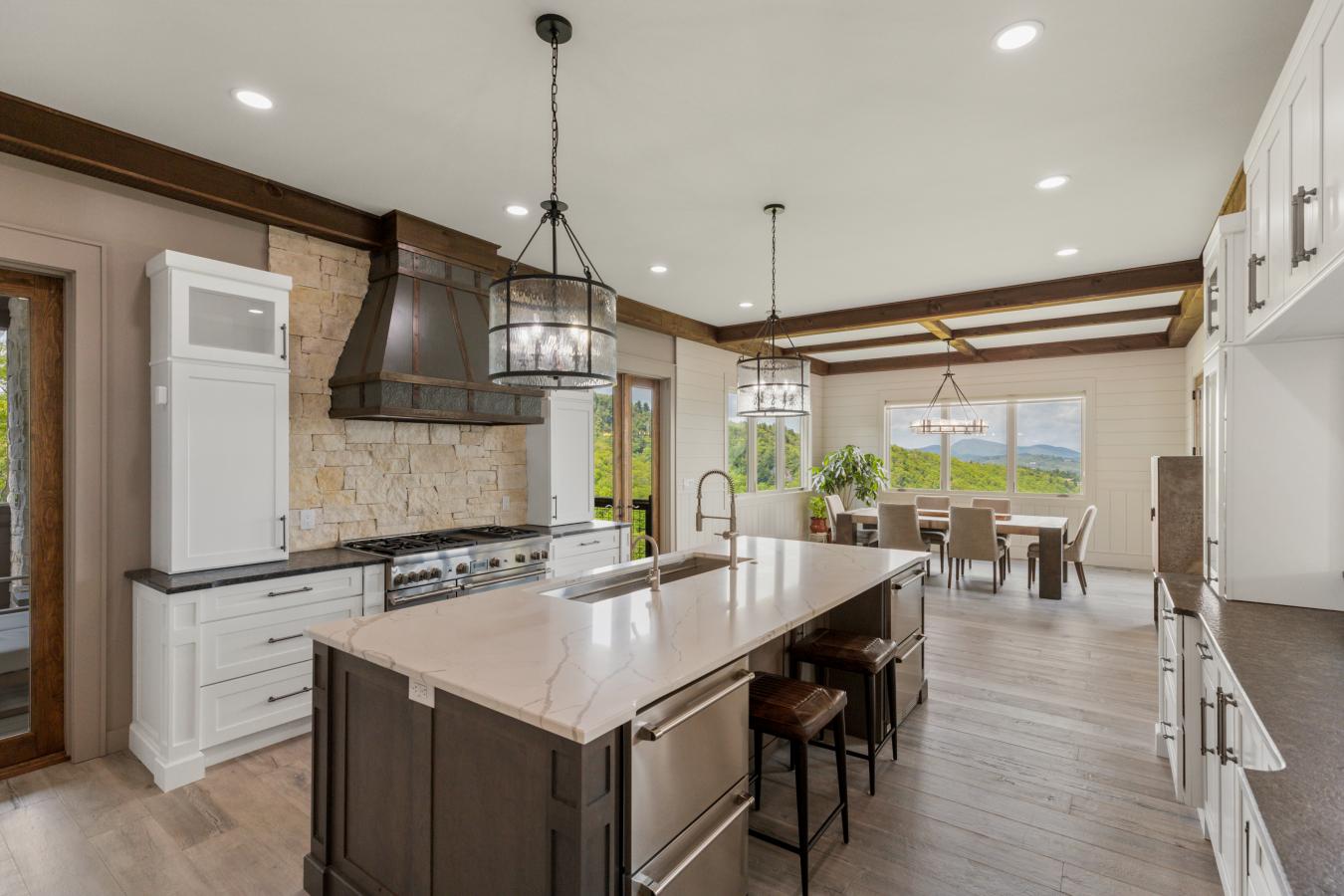 Cashiers, Jackson, 28717, United States, 4 Bedrooms Bedrooms, ,4 BathroomsBathrooms,Residential,For Sale,1907939