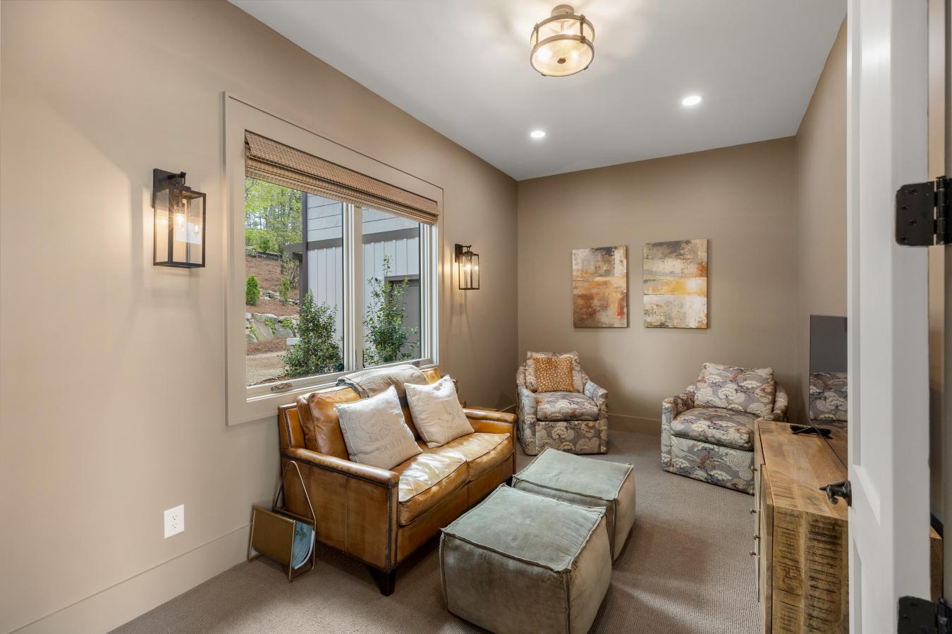 Cashiers, Jackson, 28717, United States, 4 Bedrooms Bedrooms, ,4 BathroomsBathrooms,Residential,For Sale,1907939
