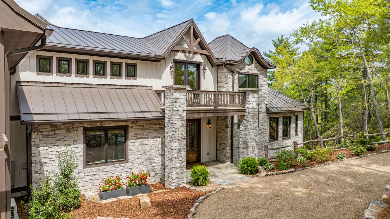 Cashiers, Jackson, 28717, United States, 4 Bedrooms Bedrooms, ,4 BathroomsBathrooms,Residential,For Sale,1907939