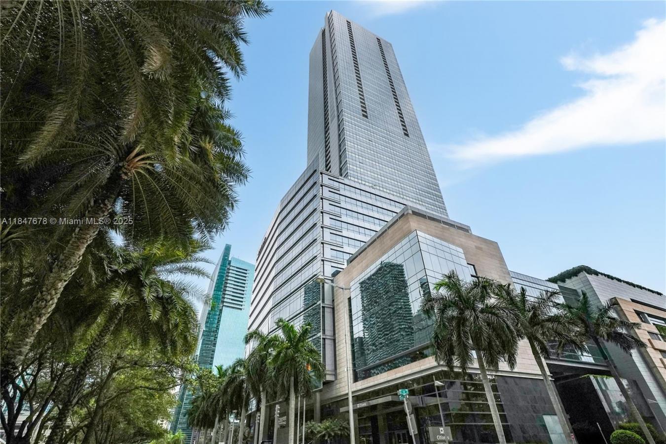 Miami, Florida, 33131, United States, 2 Bedrooms Bedrooms, ,2 BathroomsBathrooms,Residential,For Sale,1902886