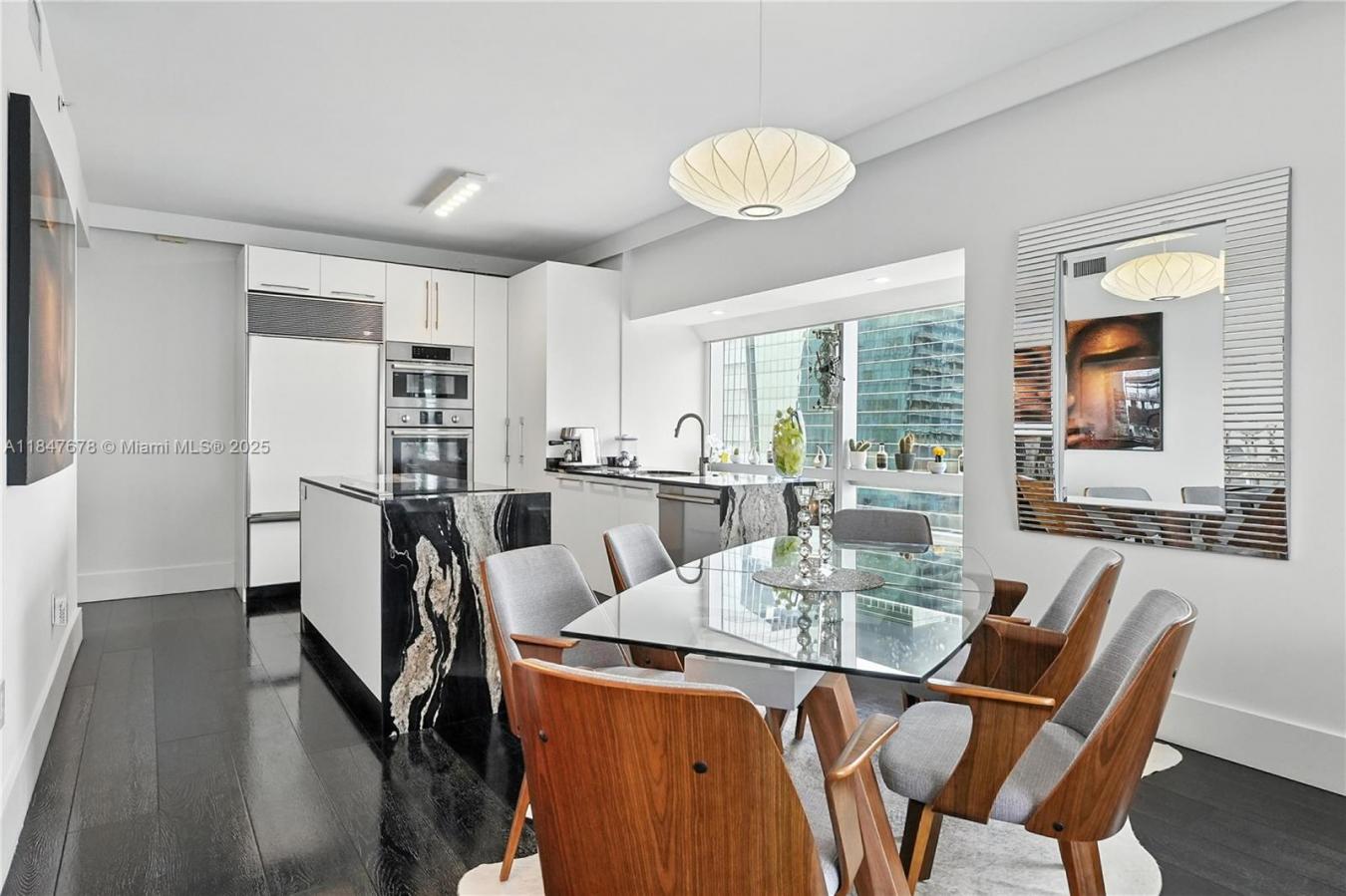Miami, Florida, 33131, United States, 2 Bedrooms Bedrooms, ,2 BathroomsBathrooms,Residential,For Sale,1902886