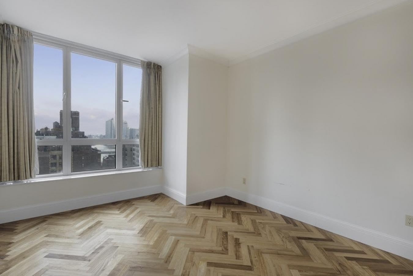New York, New York, 10022, United States, 2 Bedrooms Bedrooms, ,2 BathroomsBathrooms,Residential,For Sale,1902882