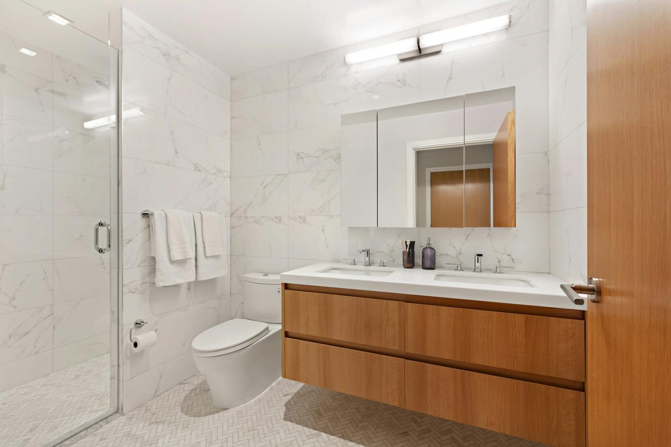 Central Harlem, New York, 10027, United States, 3 Bedrooms Bedrooms, ,2 BathroomsBathrooms,Residential,For Sale,1902881