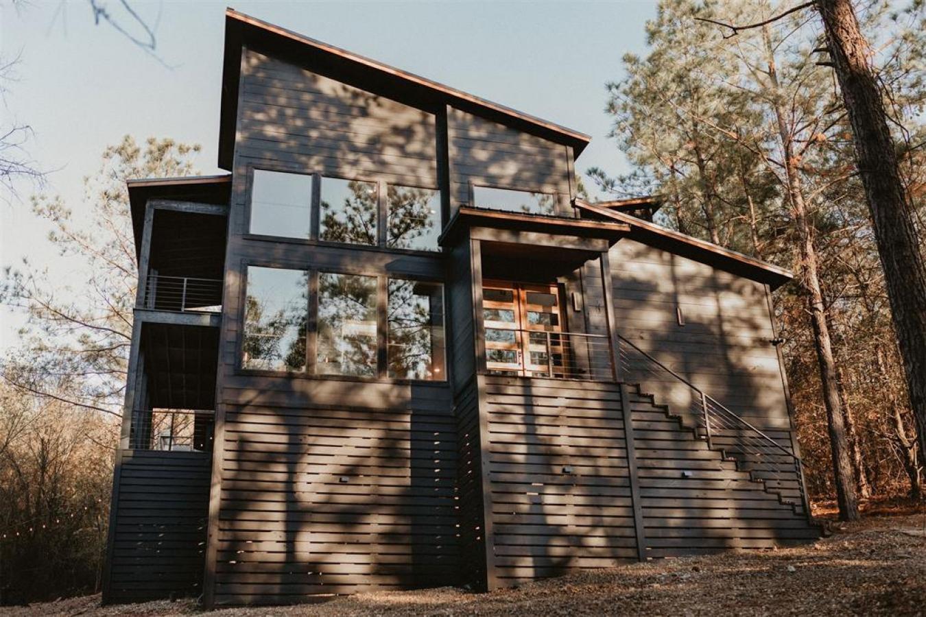 Broken Bow, MCCURTAIN, 74728, United States, 4 Bedrooms Bedrooms, ,4 BathroomsBathrooms,Residential,For Sale,1902877