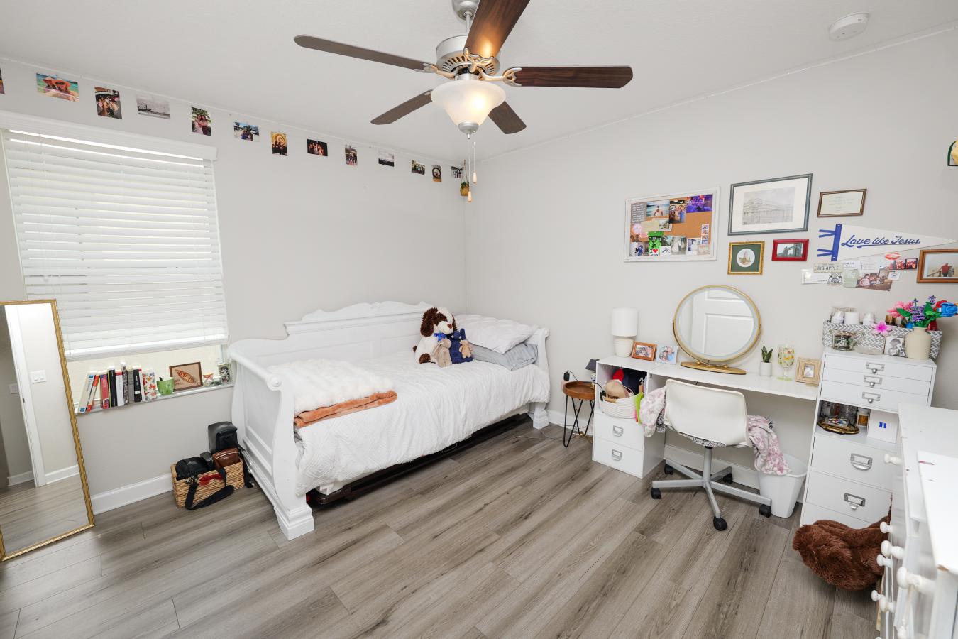 Brandon, Hillsborough, 33511, United States, 4 Bedrooms Bedrooms, ,2 BathroomsBathrooms,Residential,For Sale,1902875