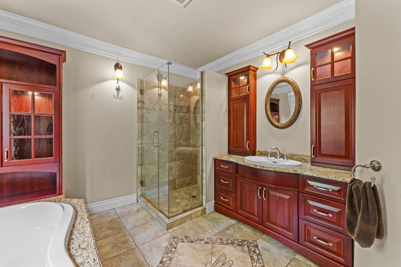 Magog, Estrie, J1X6E6, Canada, 4 Bedrooms Bedrooms, ,2 BathroomsBathrooms,Residential,For Sale,1902874