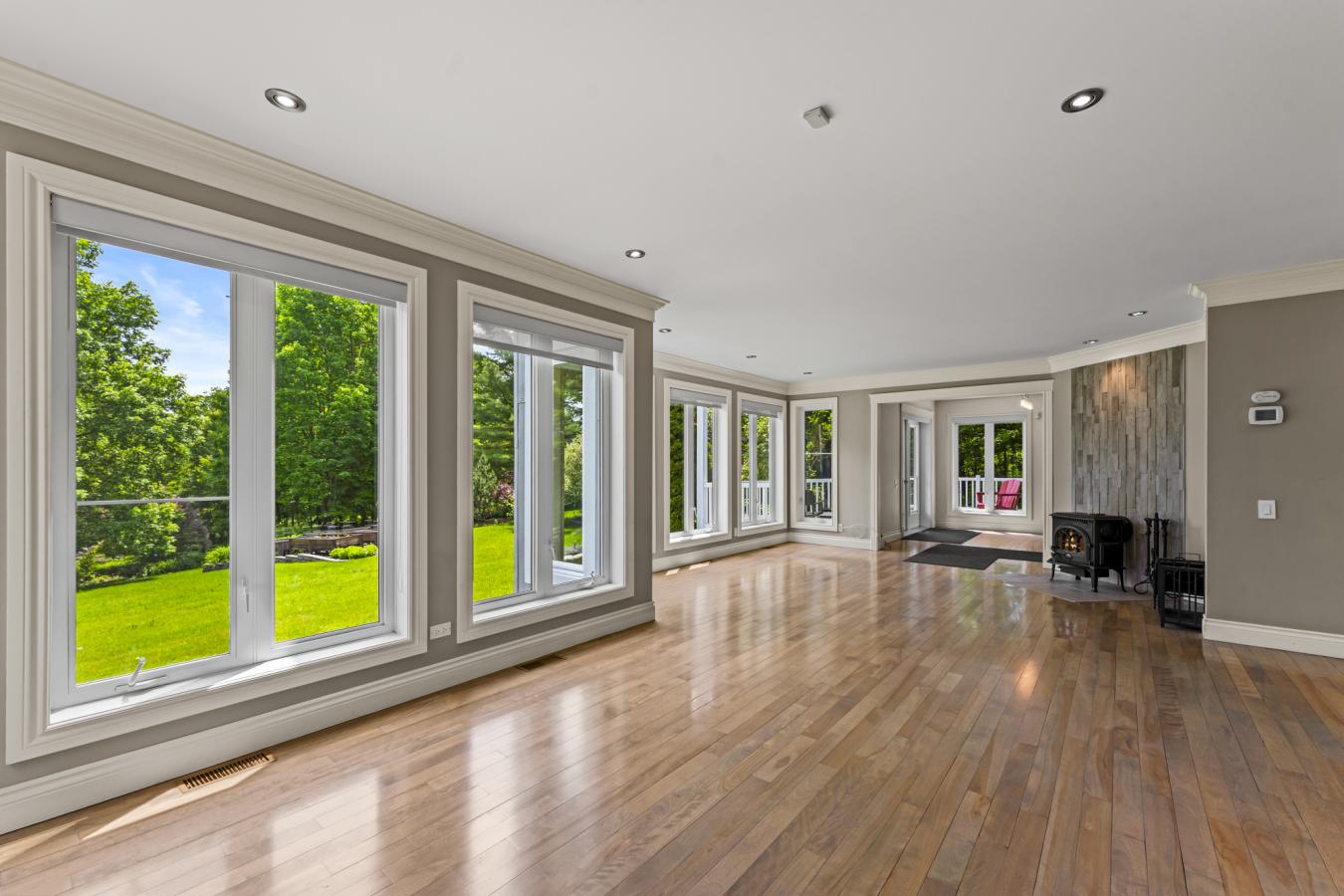 Magog, Estrie, J1X6E6, Canada, 4 Bedrooms Bedrooms, ,2 BathroomsBathrooms,Residential,For Sale,1902874