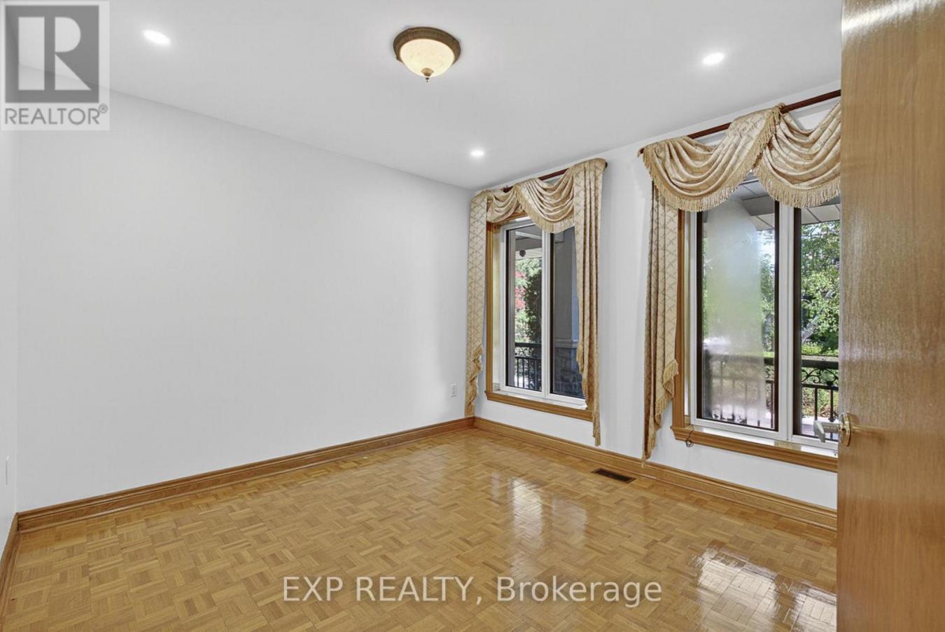 Vaughan (Kleinburg), ON, L4L1A6, Canada, 4 Bedrooms Bedrooms, ,3 BathroomsBathrooms,Residential,For Sale,1902873