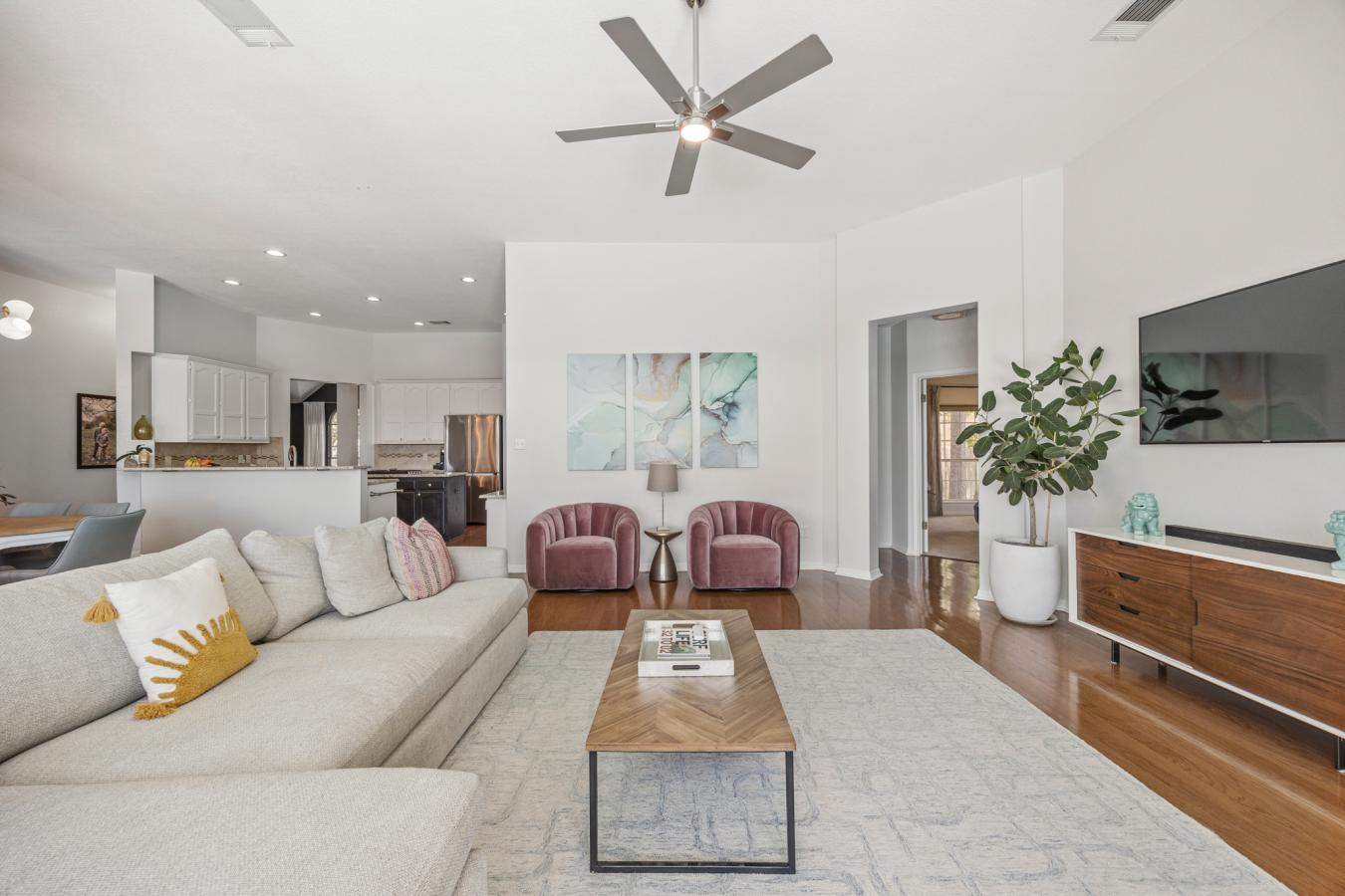 Austin, Travis, 78730, United States, 4 Bedrooms Bedrooms, ,3 BathroomsBathrooms,Residential,For Sale,1904094