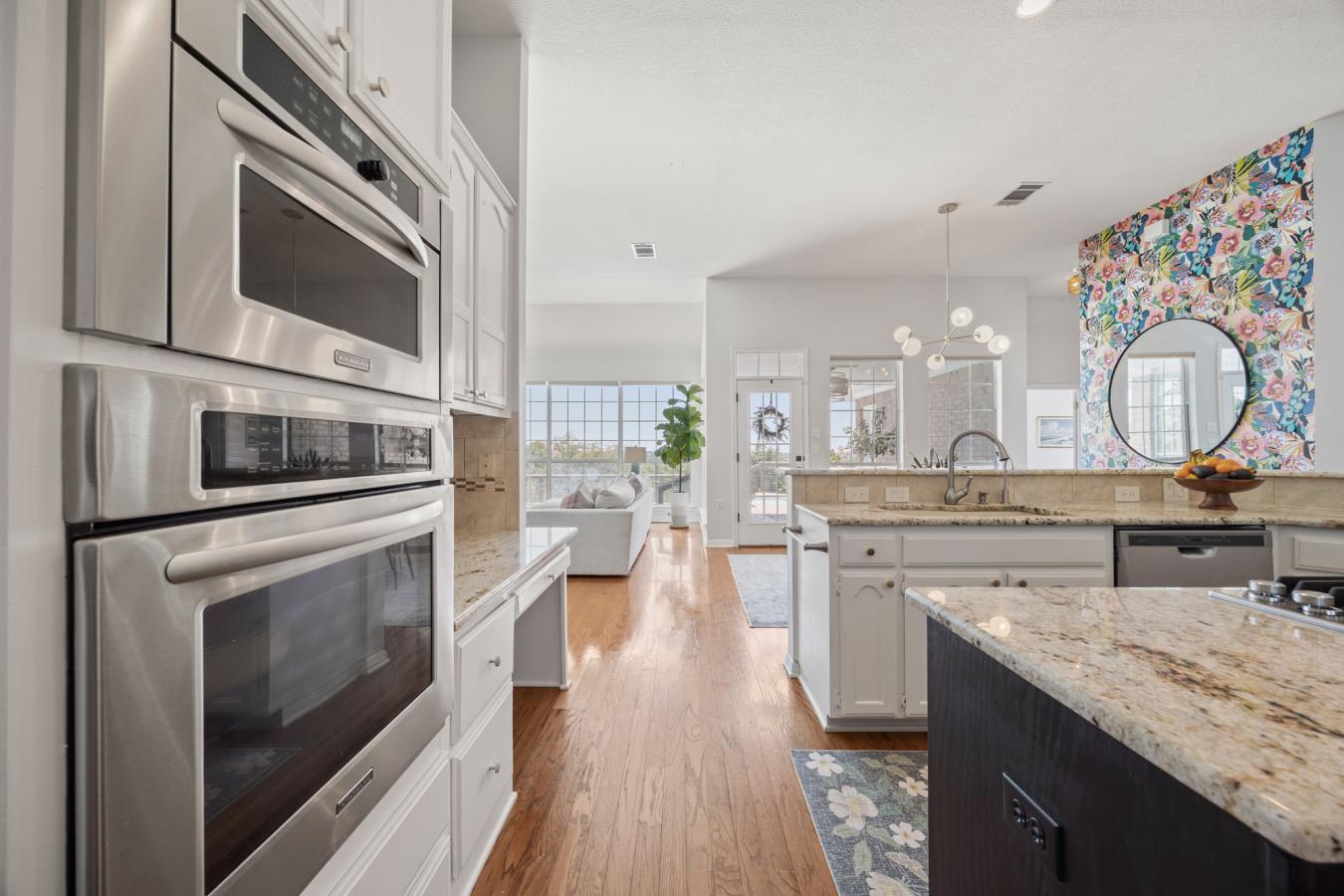 Austin, Travis, 78730, United States, 4 Bedrooms Bedrooms, ,3 BathroomsBathrooms,Residential,For Sale,1904094