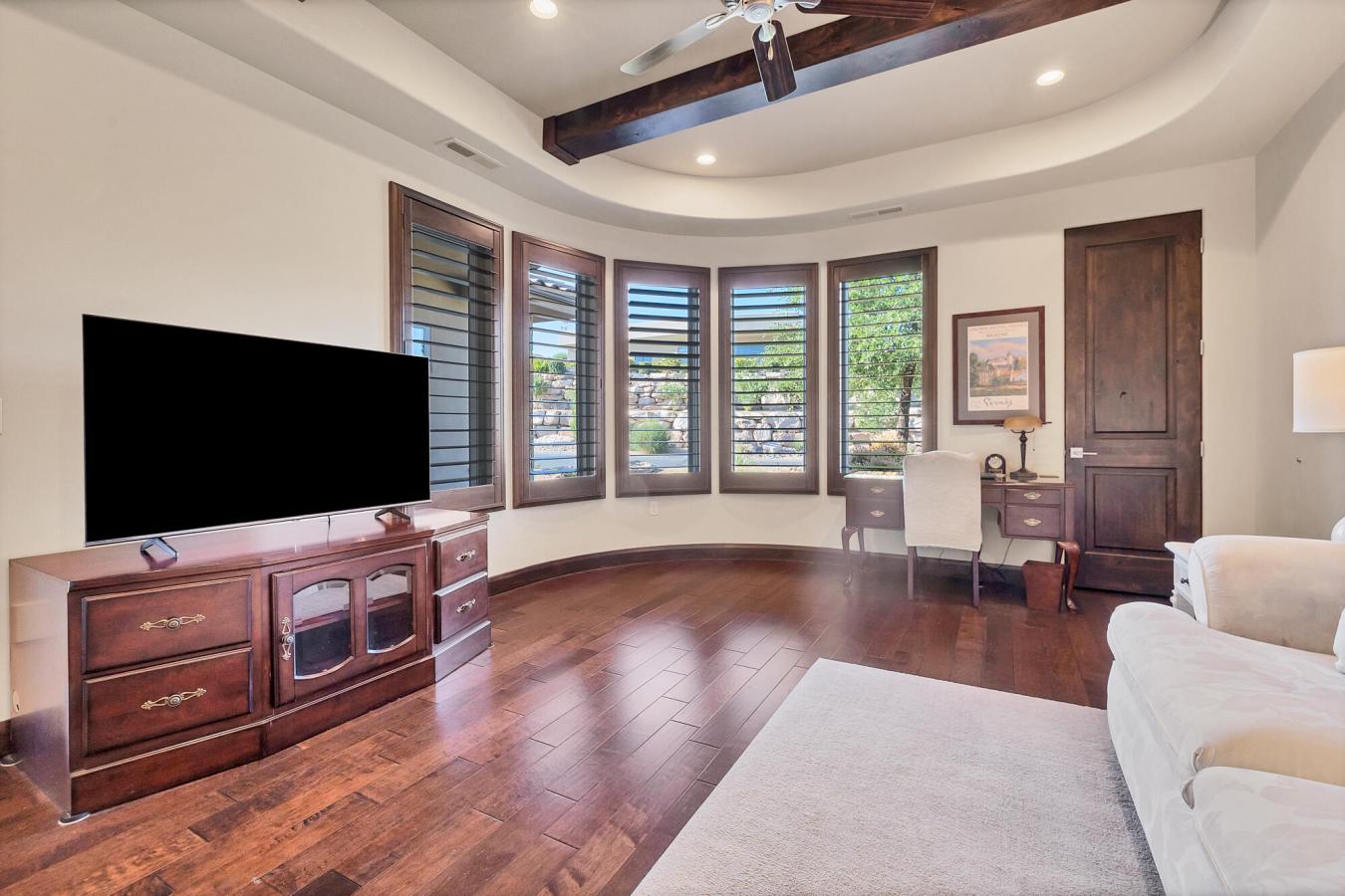 St George, Washington, 84790, United States, 4 Bedrooms Bedrooms, ,3 BathroomsBathrooms,Residential,For Sale,1926856