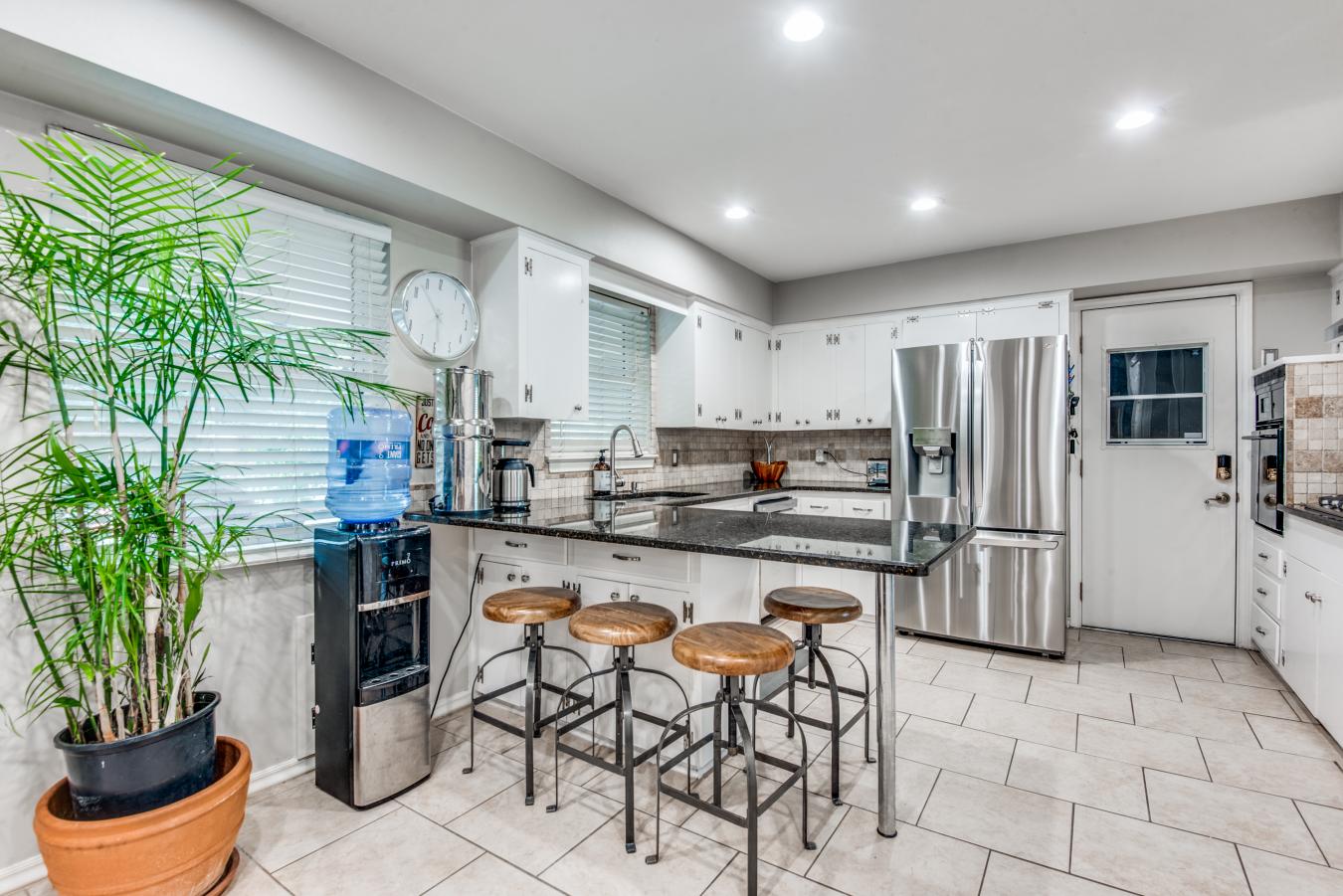 Dallas, Dallas, 75214, United States, 3 Bedrooms Bedrooms, ,-2 BathroomBathrooms,Residential,For Sale,1904086