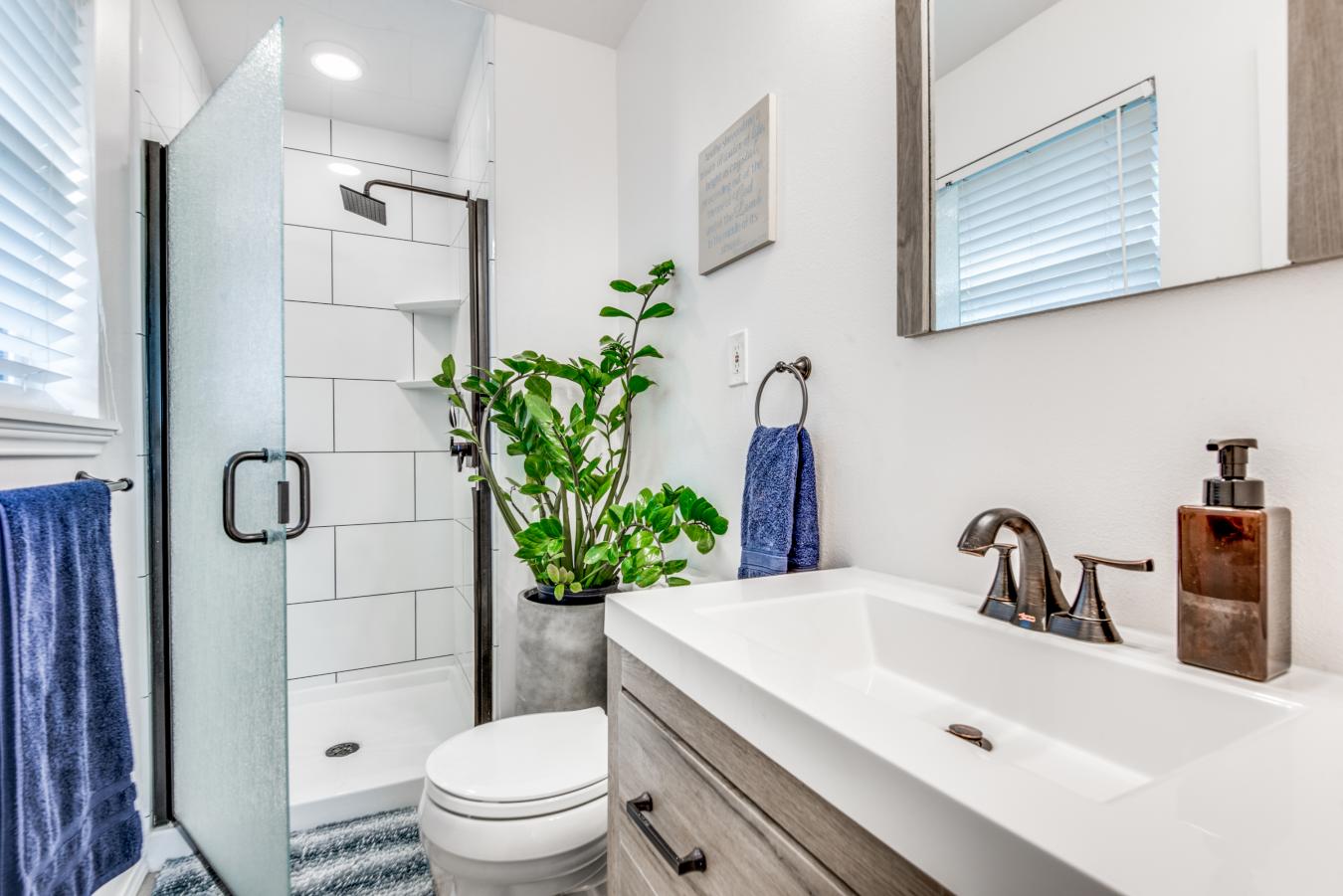 Dallas, Dallas, 75214, United States, 3 Bedrooms Bedrooms, ,-2 BathroomBathrooms,Residential,For Sale,1904086