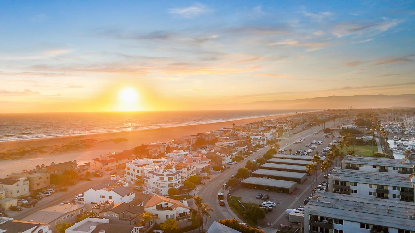 Oxnard, California, 93035, United States, 3 Bedrooms Bedrooms, ,4 BathroomsBathrooms,Residential,For Sale,1902868