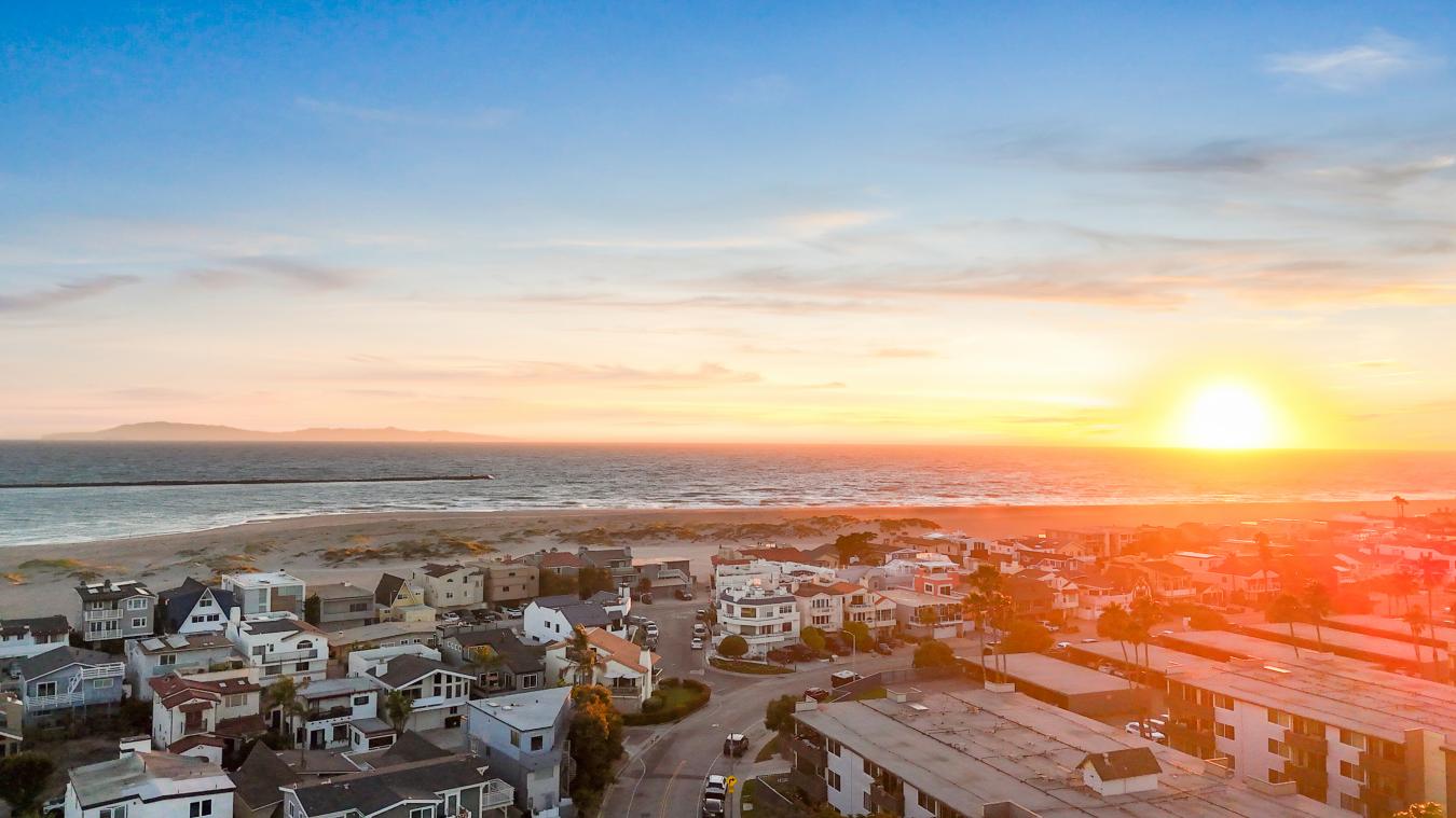 Oxnard, California, 93035, United States, 3 Bedrooms Bedrooms, ,4 BathroomsBathrooms,Residential,For Sale,1902868