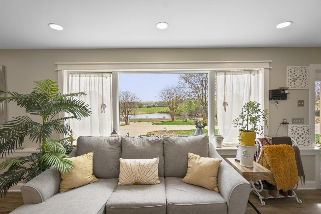 Mooresville, North Carolina, 28115, United States, 4 Bedrooms Bedrooms, ,3 BathroomsBathrooms,Residential,For Sale,1902867