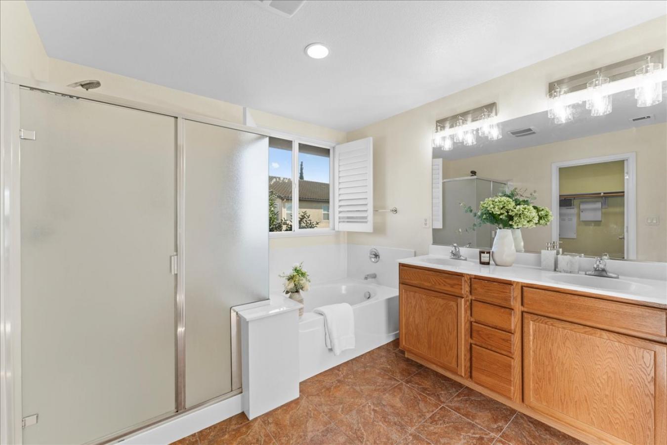 Stockton, San Joaquin, 95212, United States, 6 Bedrooms Bedrooms, ,3 BathroomsBathrooms,Residential,For Sale,1959886