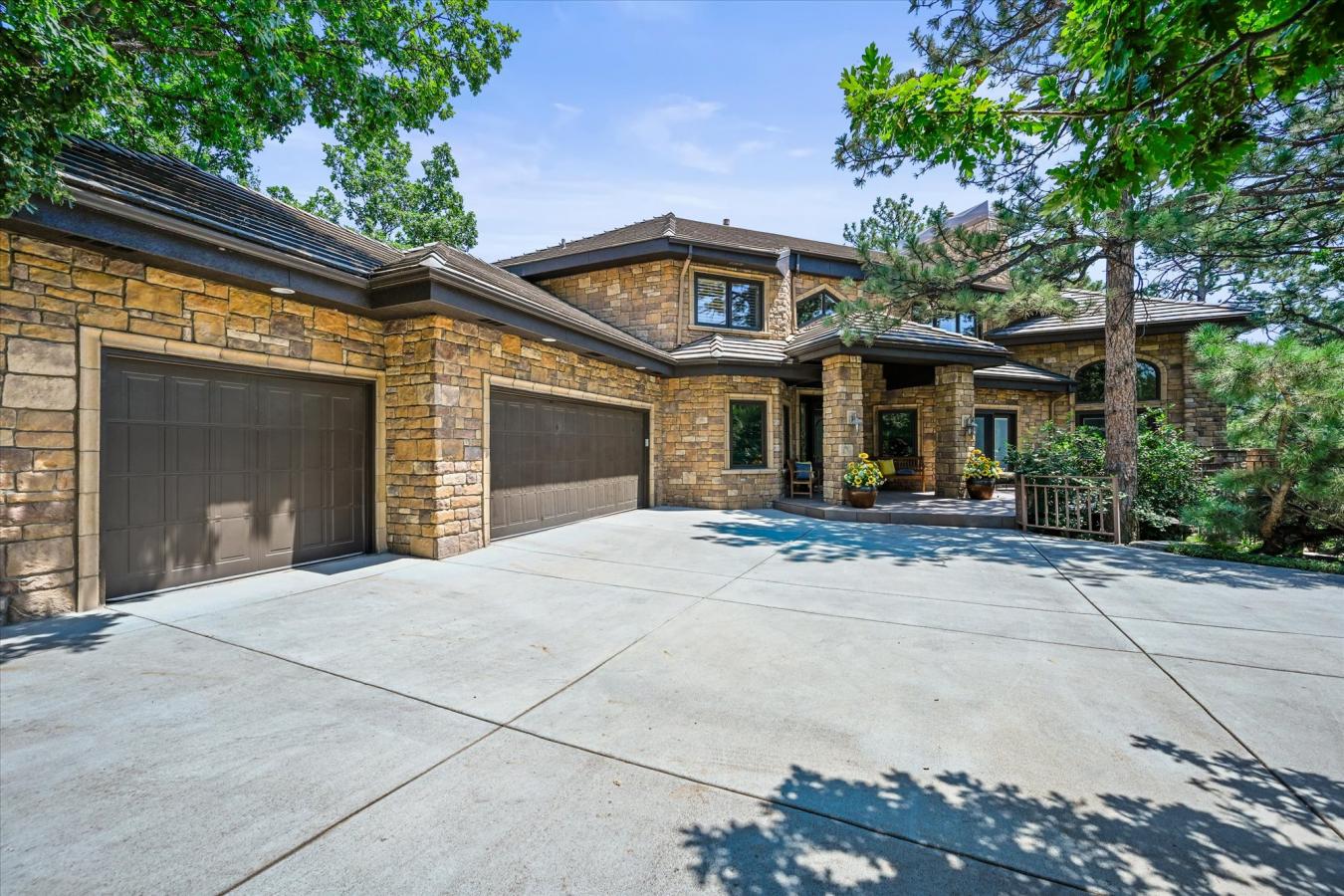 Castle Rock, Douglas, 80108, United States, 5 Bedrooms Bedrooms, ,5 BathroomsBathrooms,Residential,For Sale,1904079