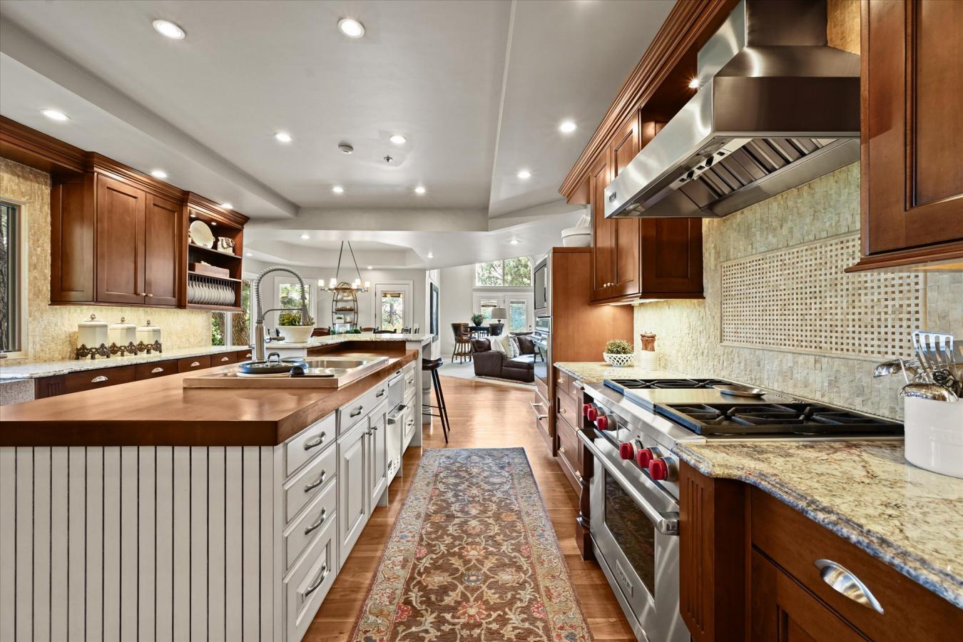 Castle Rock, Douglas, 80108, United States, 5 Bedrooms Bedrooms, ,5 BathroomsBathrooms,Residential,For Sale,1904079