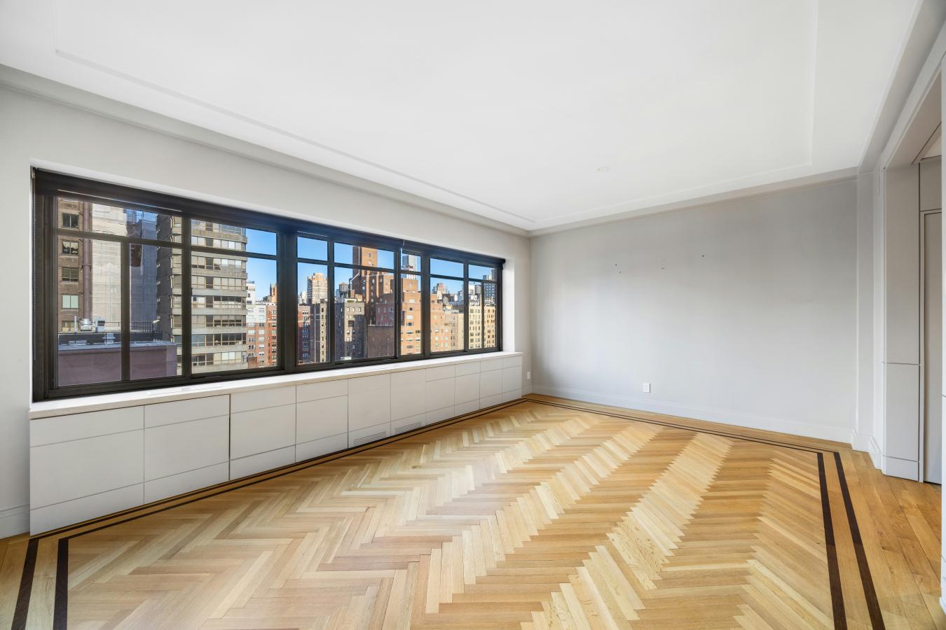 New York, New York, 10021, United States, 3 Bedrooms Bedrooms, ,3 BathroomsBathrooms,Residential,For Sale,1904076