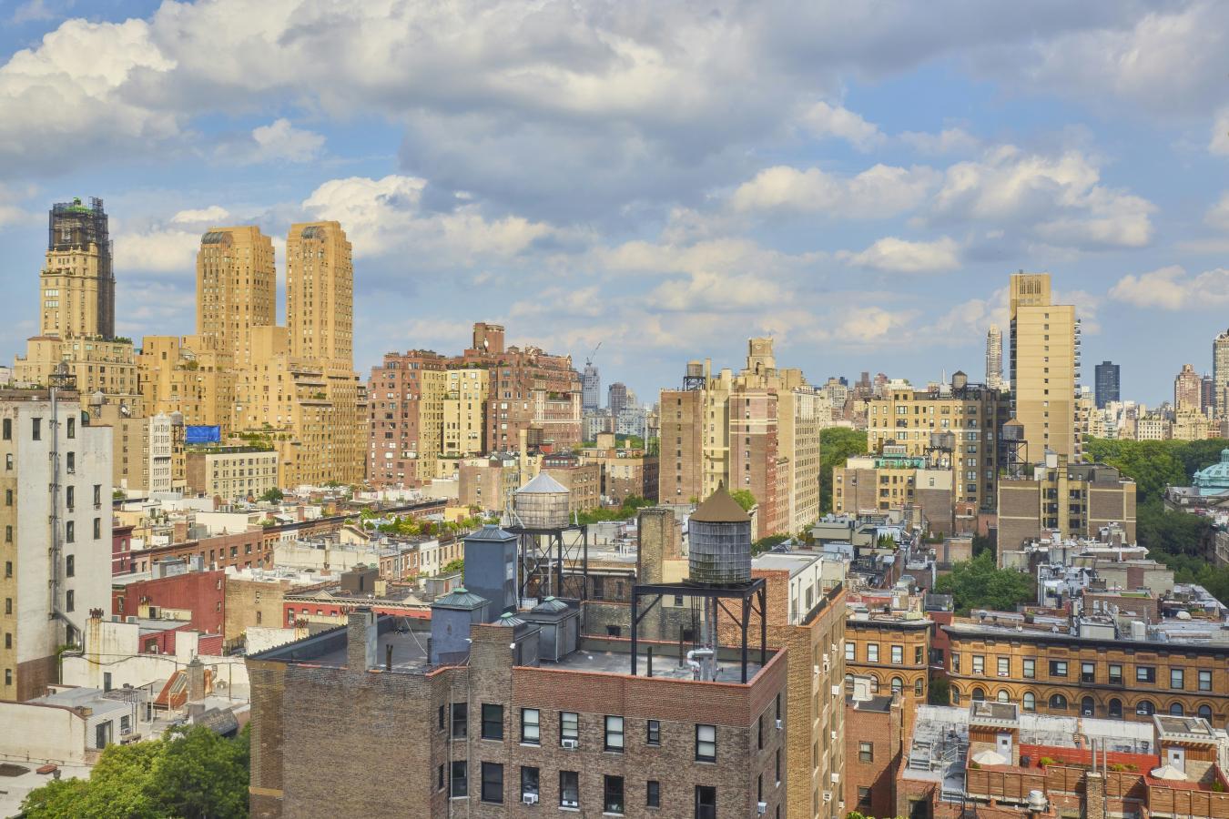 New York, New York, 10023, United States, 1 Bedroom Bedrooms, ,1 BathroomBathrooms,Residential,For Sale,1904072