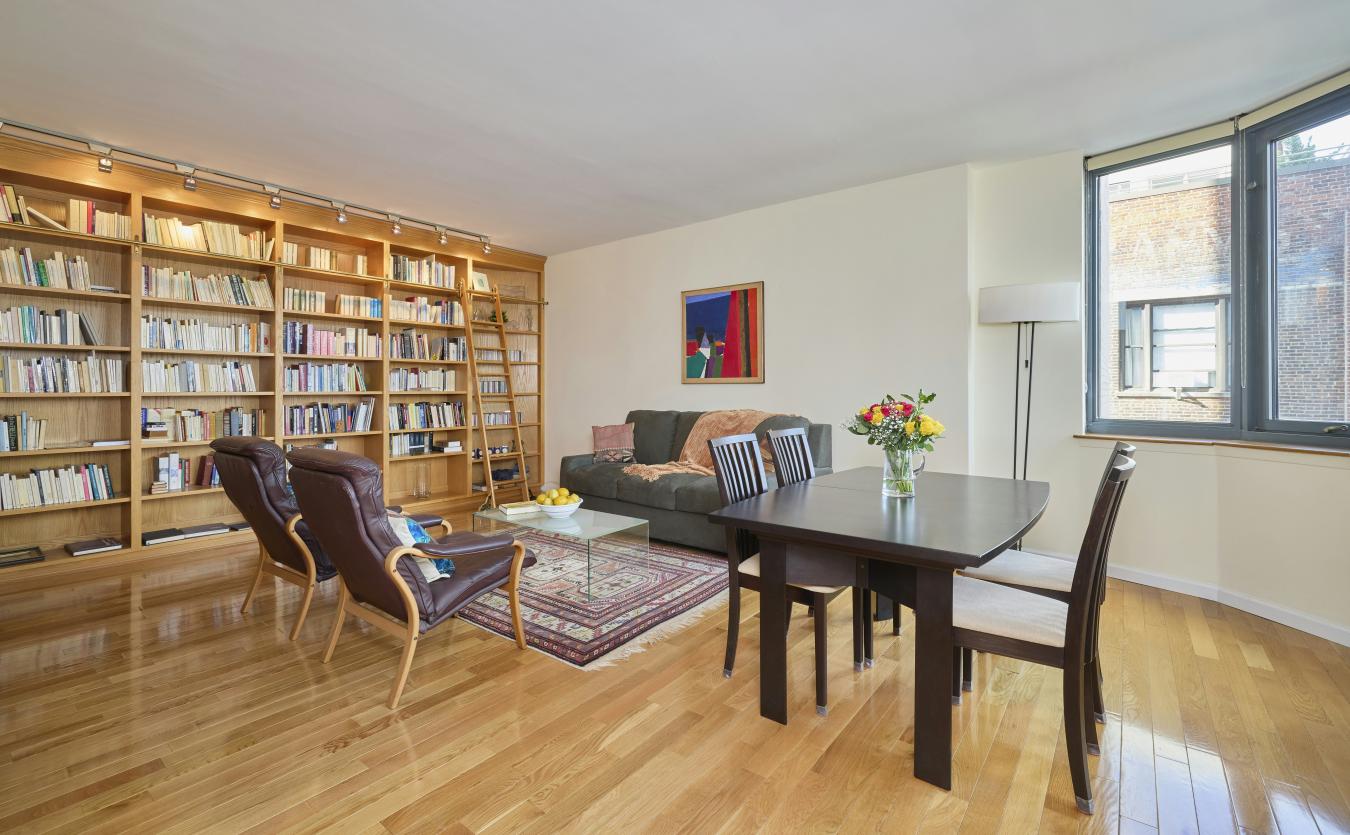 New York, New York, 10023, United States, 1 Bedroom Bedrooms, ,1 BathroomBathrooms,Residential,For Sale,1904072