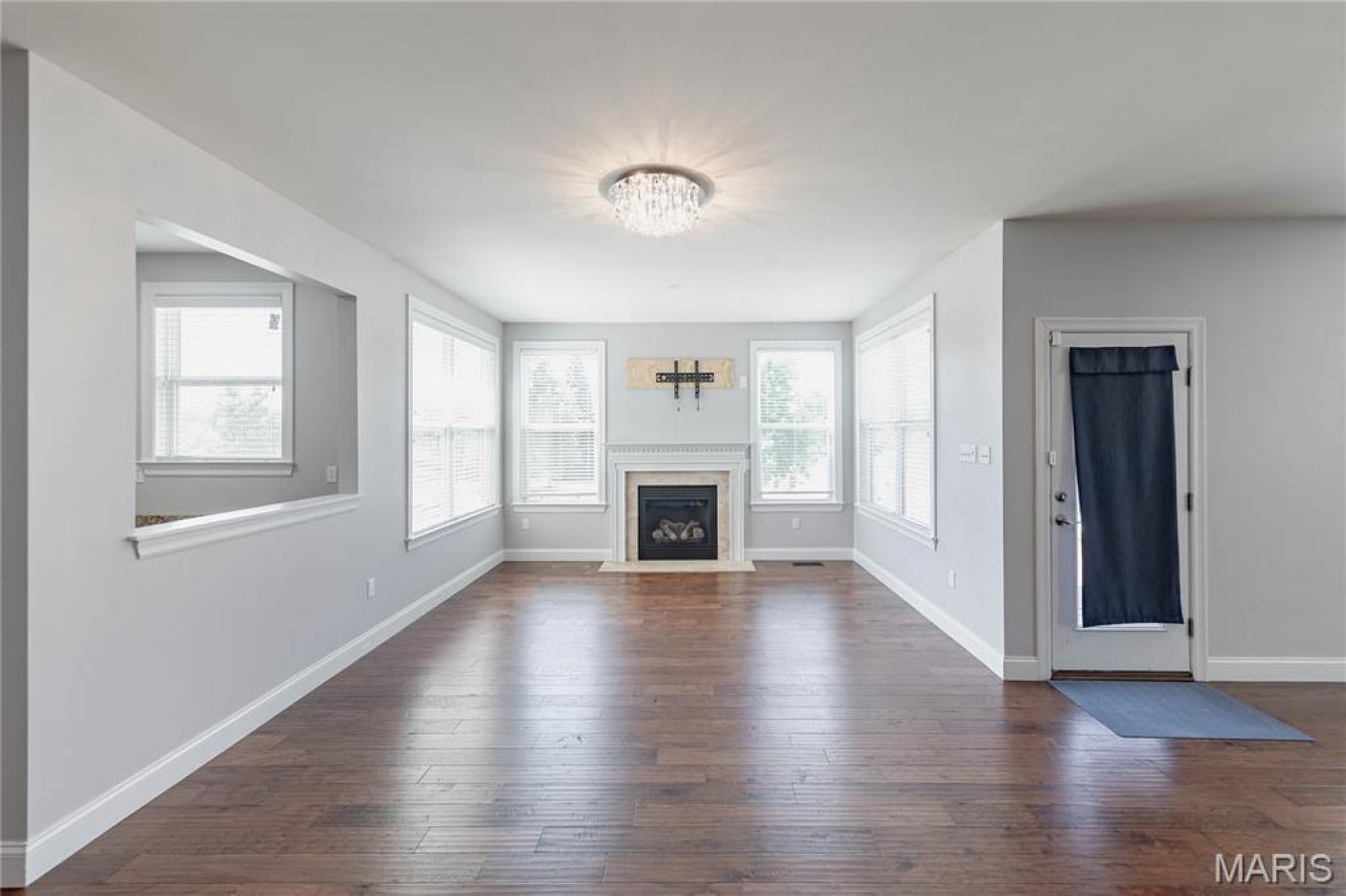 Chesterfield, St. Louis, 63005, United States, 6 Bedrooms Bedrooms, ,4 BathroomsBathrooms,Residential,For Sale,1904067