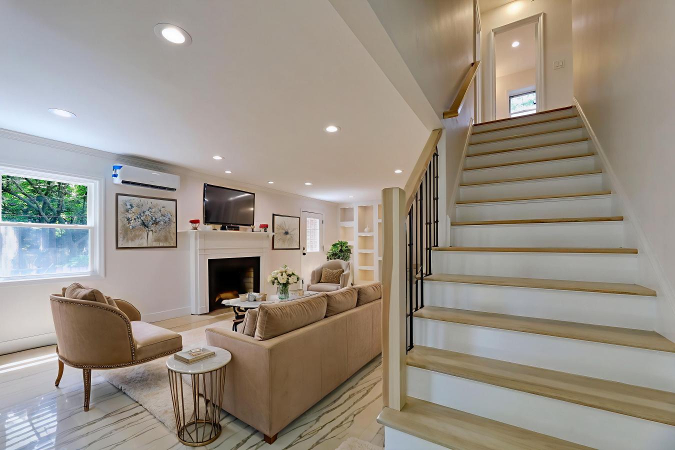 Englewood, Bergen, 07631, United States, 3 Bedrooms Bedrooms, ,3 BathroomsBathrooms,Residential,For Sale,1904063