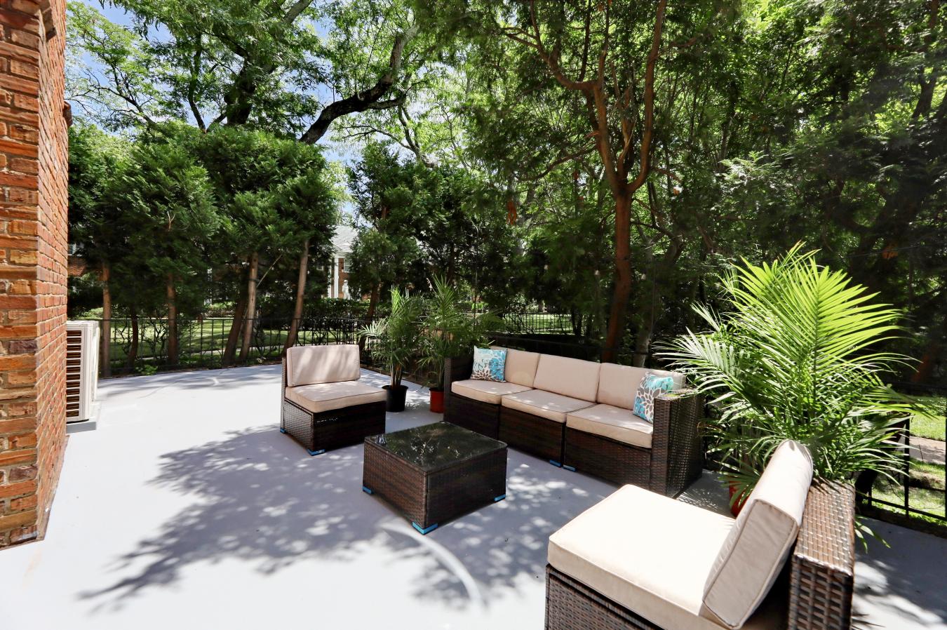 Englewood, Bergen, 07631, United States, 3 Bedrooms Bedrooms, ,3 BathroomsBathrooms,Residential,For Sale,1904063