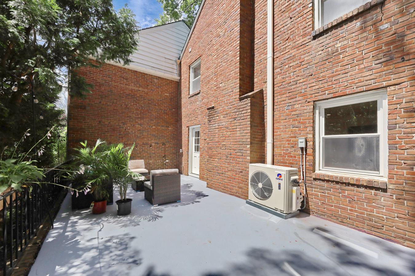 Englewood, Bergen, 07631, United States, 3 Bedrooms Bedrooms, ,3 BathroomsBathrooms,Residential,For Sale,1904063