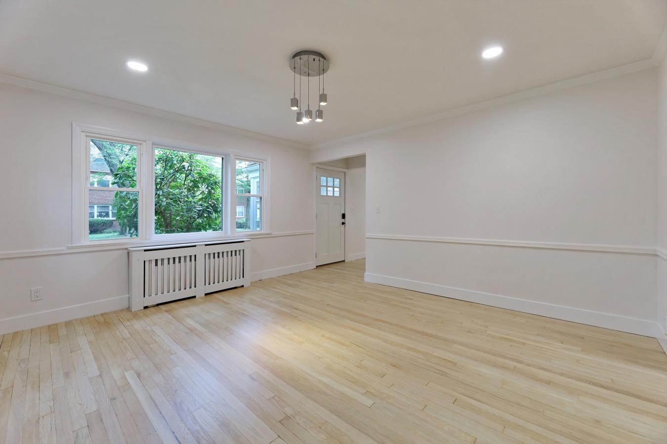 Englewood, Bergen, 07631, United States, 3 Bedrooms Bedrooms, ,3 BathroomsBathrooms,Residential,For Sale,1904063