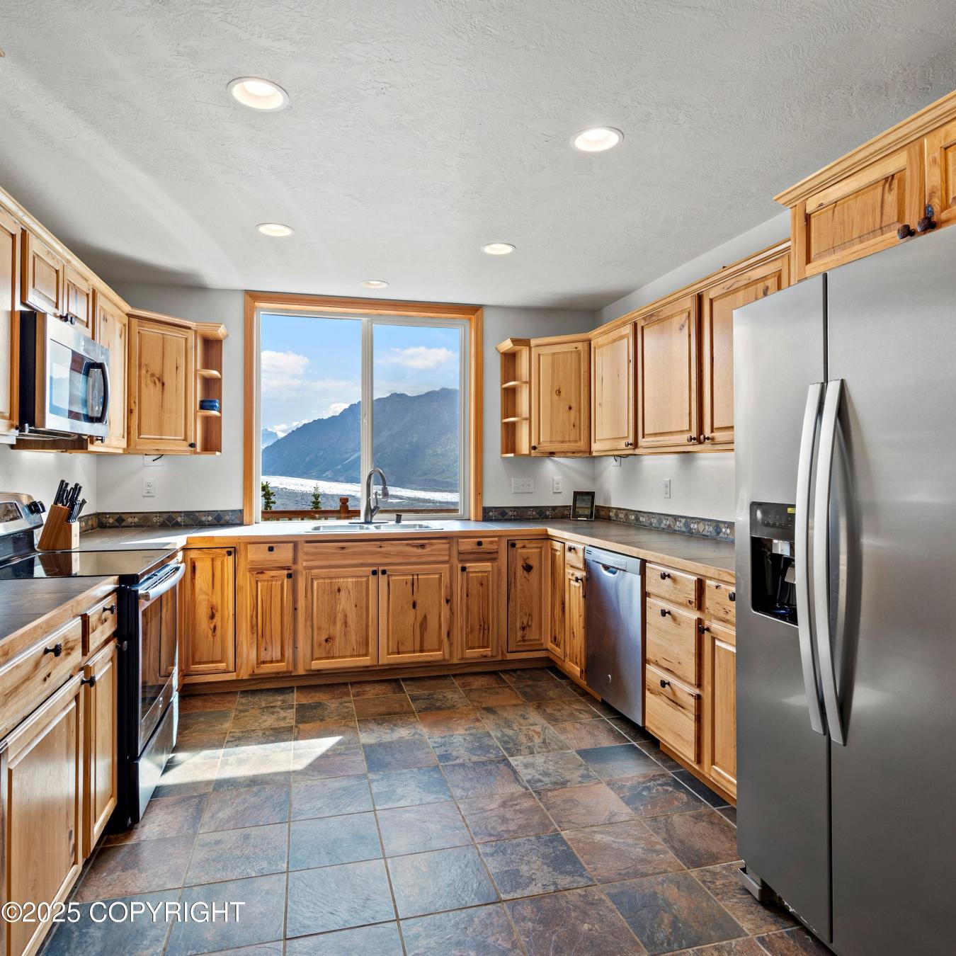 Glacier View, Alaska, 99674, United States, 3 Bedrooms Bedrooms, ,2 BathroomsBathrooms,Residential,For Sale,1904061