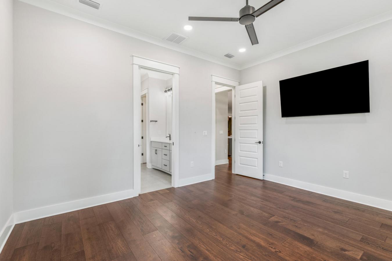 Niceville, Florida, 32578, United States, 5 Bedrooms Bedrooms, ,3 BathroomsBathrooms,Residential,For Sale,1904979