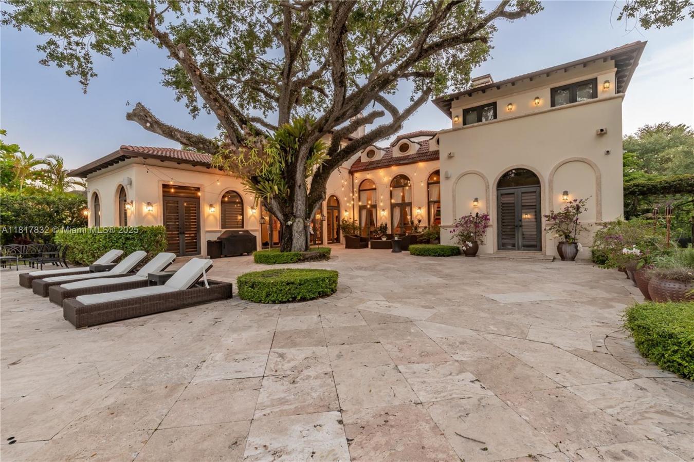Pinecrest, Miami-Dade County, 33156, United States, 9 Bedrooms Bedrooms, ,9 BathroomsBathrooms,Residential,For Sale,1904976