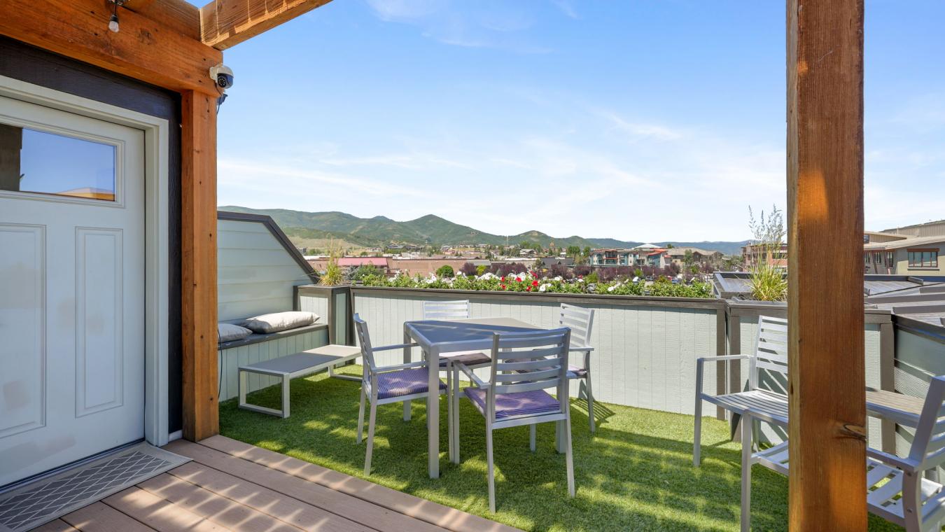 Park City, Utah, 84098, United States, 2 Bedrooms Bedrooms, ,3 BathroomsBathrooms,Residential,For Sale,1904975