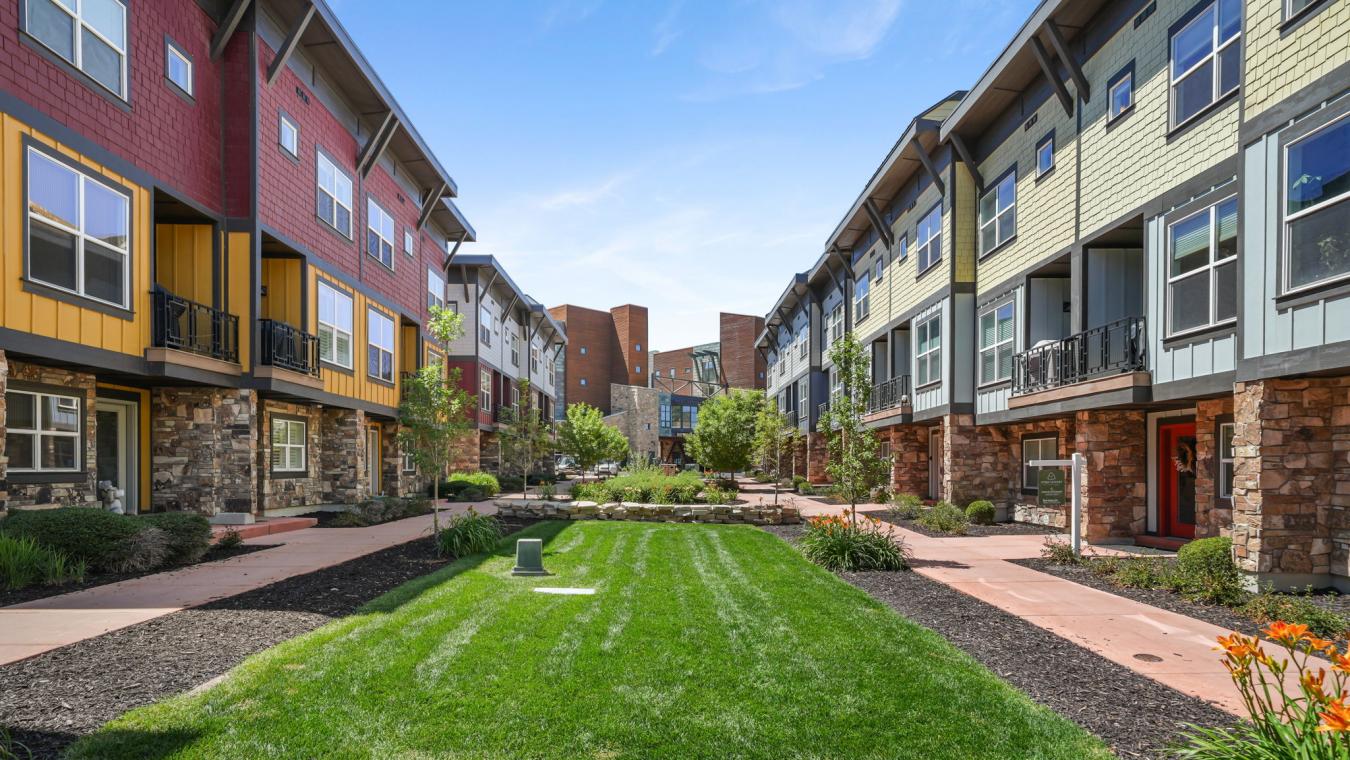 Park City, Utah, 84098, United States, 2 Bedrooms Bedrooms, ,3 BathroomsBathrooms,Residential,For Sale,1904975