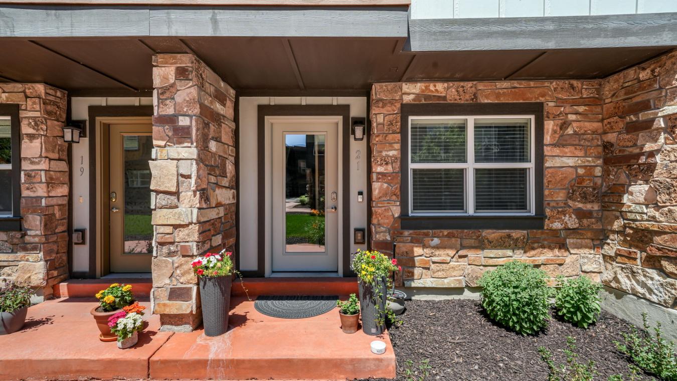 Park City, Utah, 84098, United States, 2 Bedrooms Bedrooms, ,3 BathroomsBathrooms,Residential,For Sale,1904975