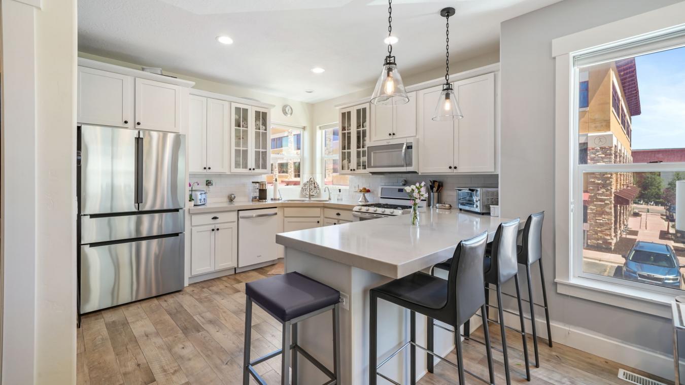 Park City, Utah, 84098, United States, 2 Bedrooms Bedrooms, ,3 BathroomsBathrooms,Residential,For Sale,1904975