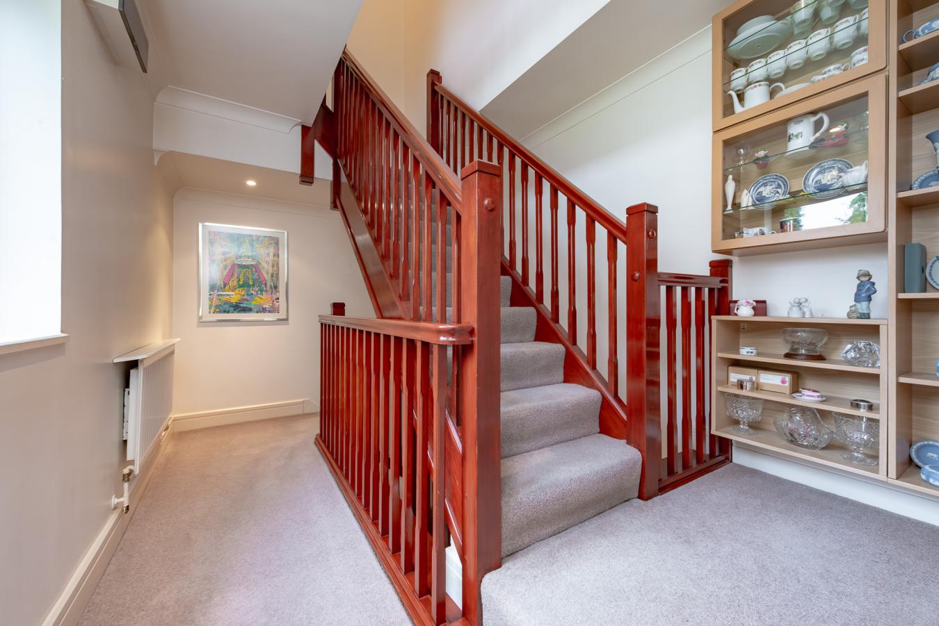 Caterham, Surrey, CR3 6SJ, United Kingdom, 5 Bedrooms Bedrooms, ,3 BathroomsBathrooms,Residential,For Sale,1904973