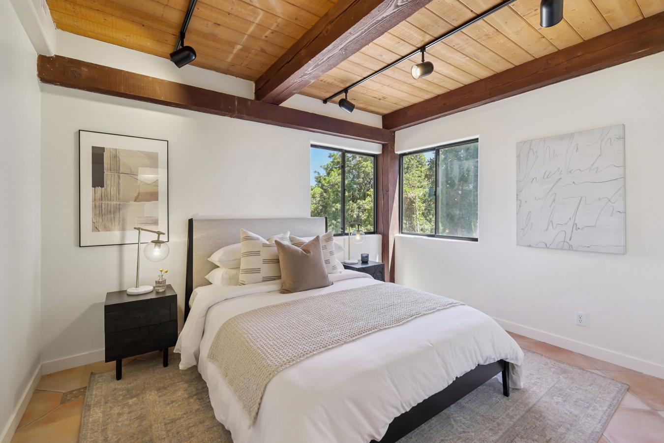 Fallbrook, San Diego, 92028, United States, 4 Bedrooms Bedrooms, ,3 BathroomsBathrooms,Residential,For Sale,1904971