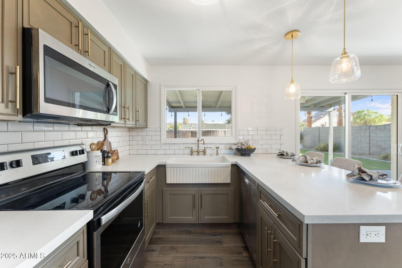 Tempe, Maricopa, 85288, United States, 3 Bedrooms Bedrooms, ,2 BathroomsBathrooms,Residential,For Sale,1909028