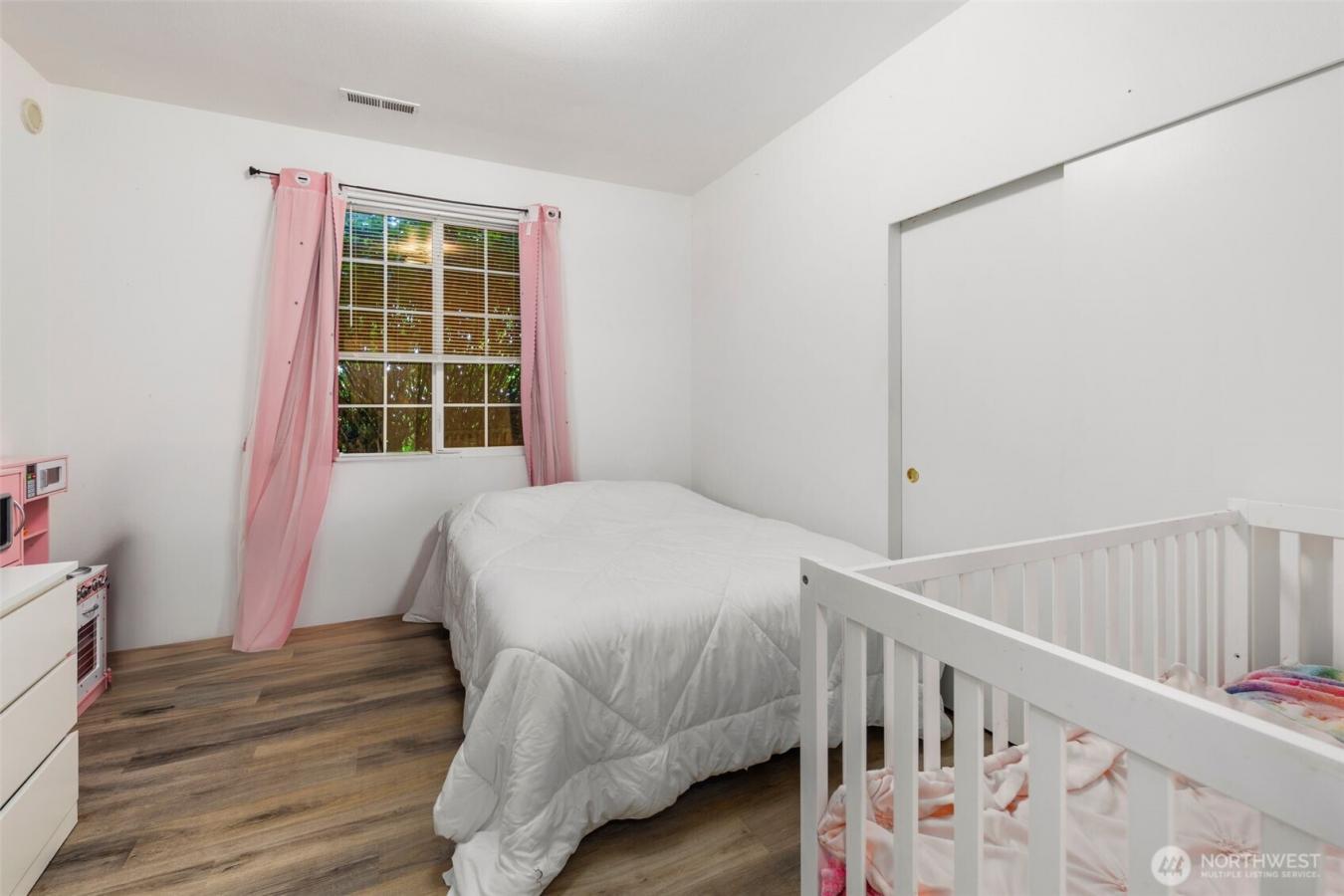 ONE-STORY open concept living on spacious lot in the GATED COMMUNITY o – image 17