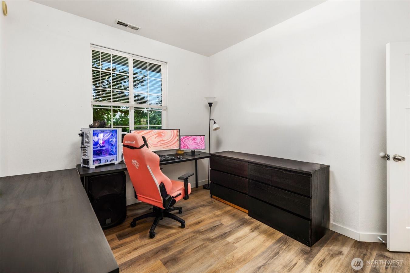 ONE-STORY open concept living on spacious lot in the GATED COMMUNITY o – image 19