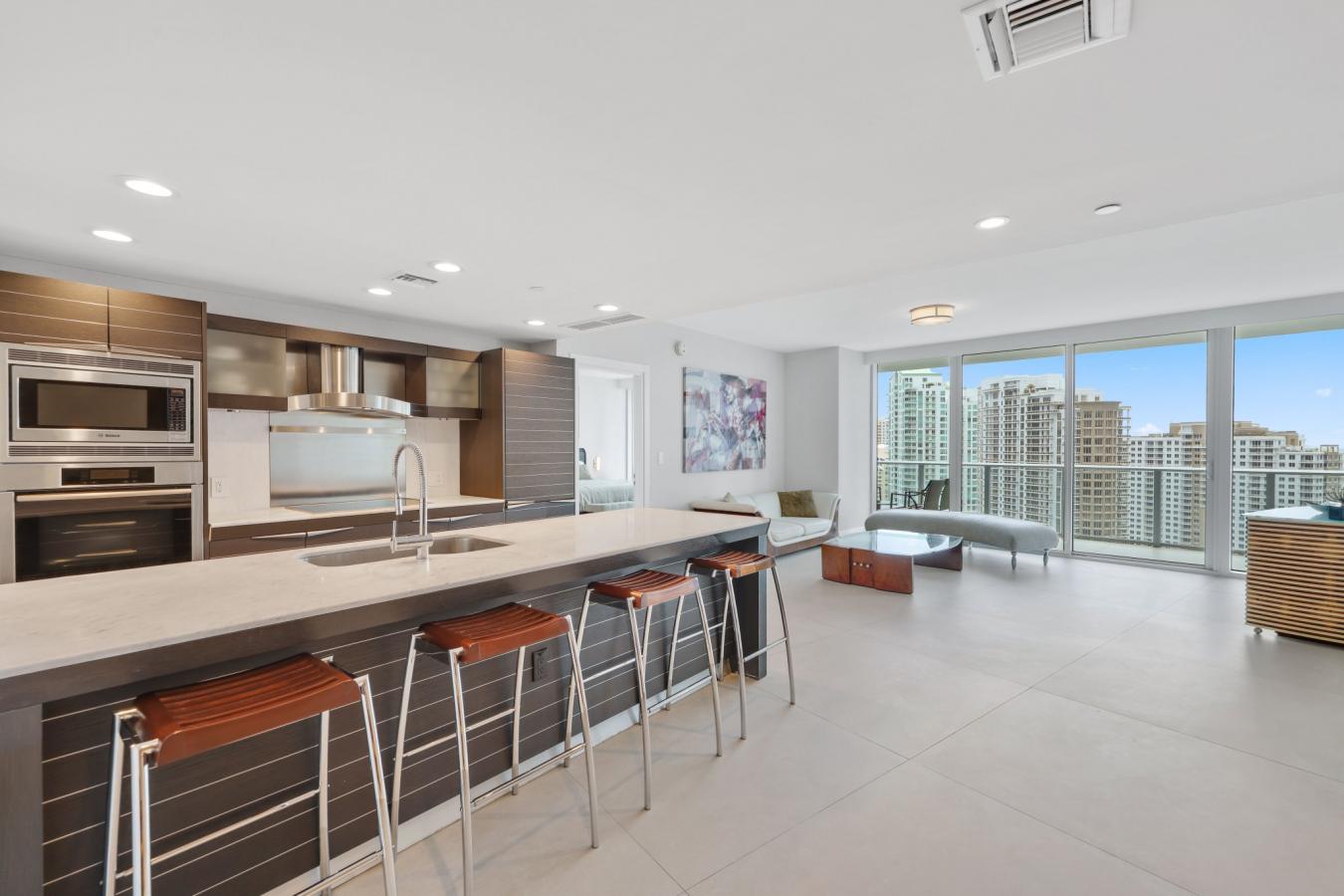 MIAMI, Florida, 33131, United States, 2 Bedrooms Bedrooms, ,3 BathroomsBathrooms,Residential,For Sale,1904961