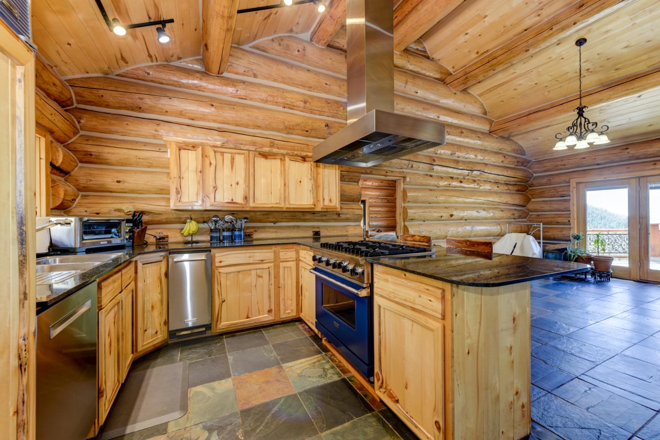 Conifer, Jefferson, 80433, United States, 3 Bedrooms Bedrooms, ,2 BathroomsBathrooms,Residential,For Sale,1905283