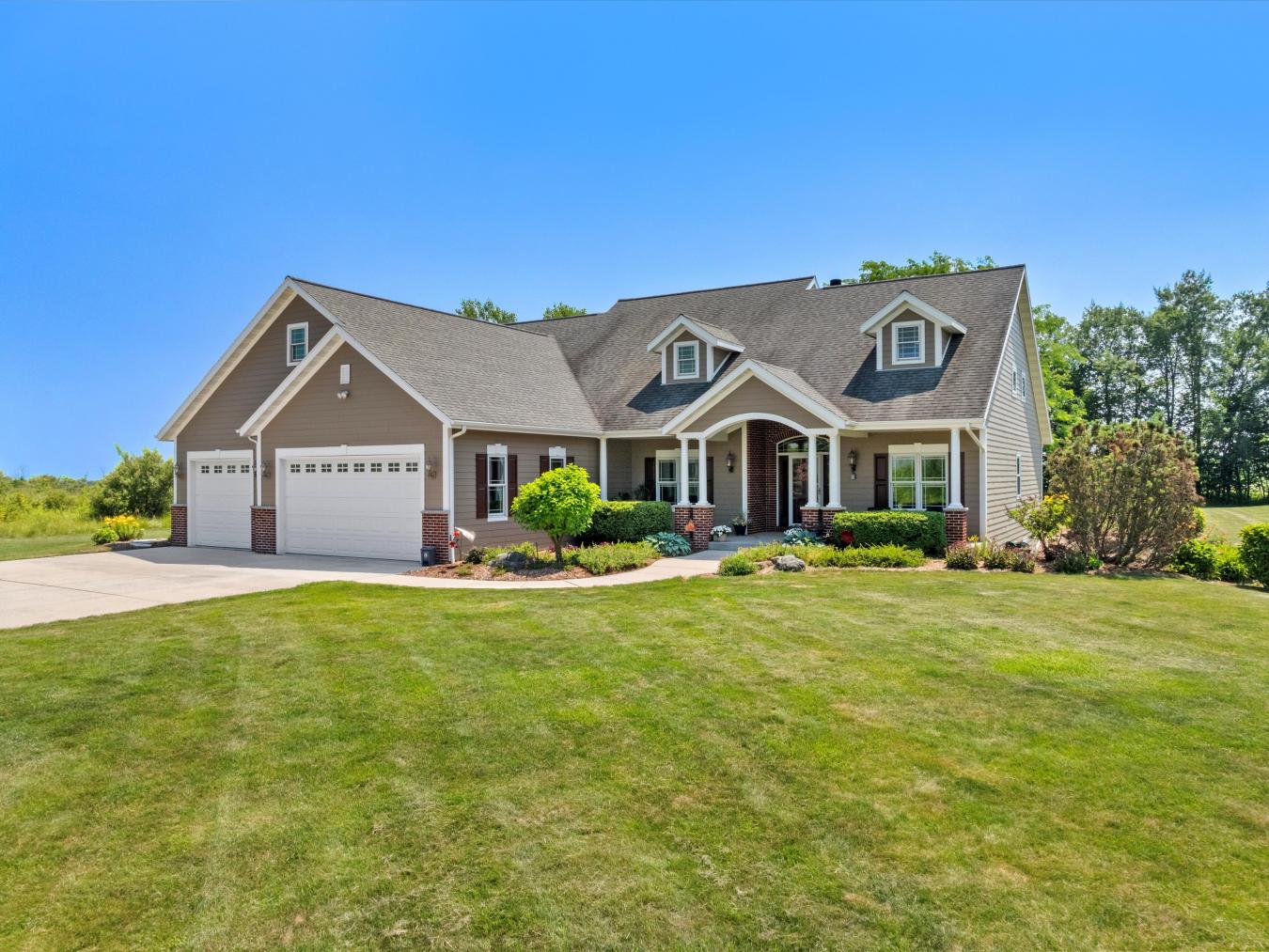 Cedar Grove, Sheboygan County, 53013, United States, 4 Bedrooms Bedrooms, ,2 BathroomsBathrooms,Residential,For Sale,1904960