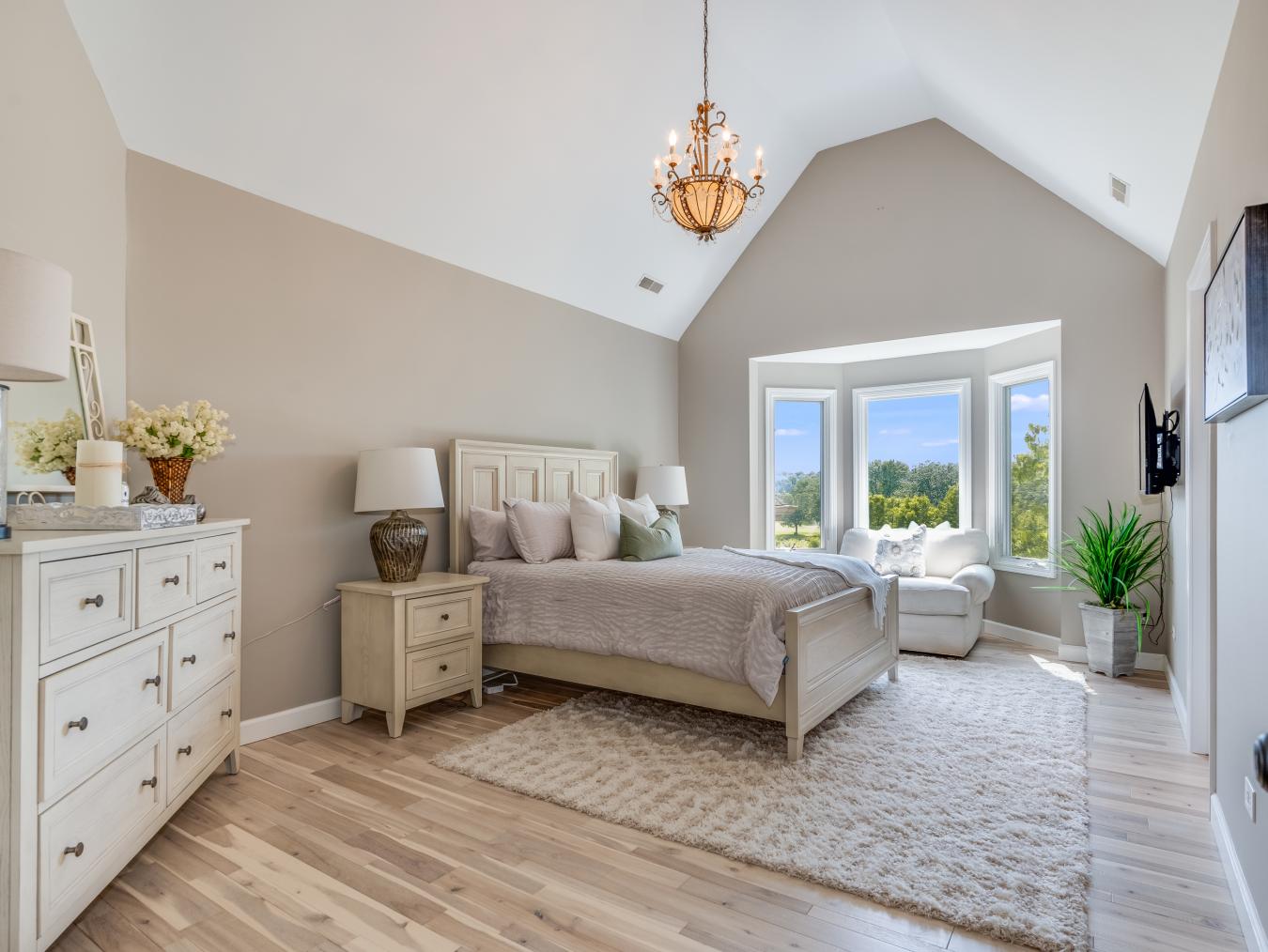 St. Charles, Kane, 60175, United States, 4 Bedrooms Bedrooms, ,4 BathroomsBathrooms,Residential,For Sale,1905280